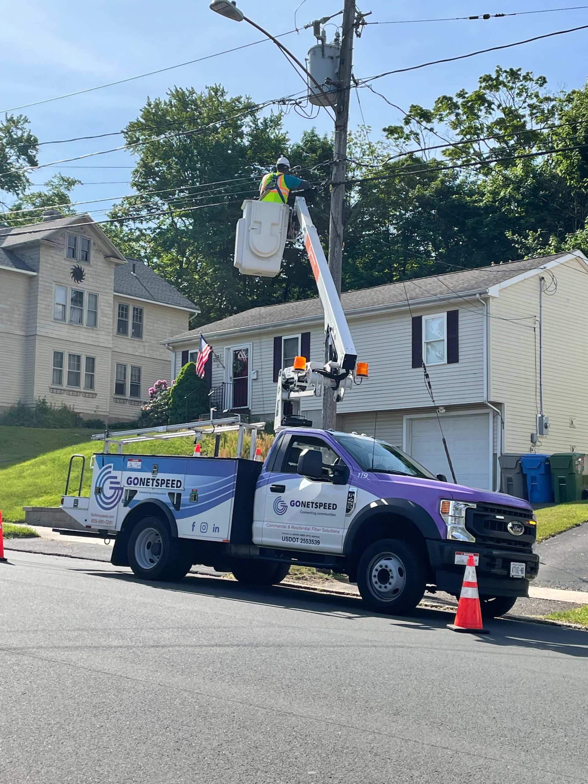 GoNetspeed Bucket Truck Connecticut scaled